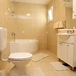 Apartment By The Sea - Perna, Peljesac - 4545 Kuciste