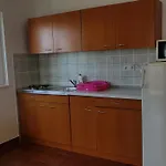 Apartment By The Sea - Perna, Peljesac - 4545 Kuciste