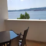 Apartment By The Sea - Perna, Peljesac - 4545 Kuciste