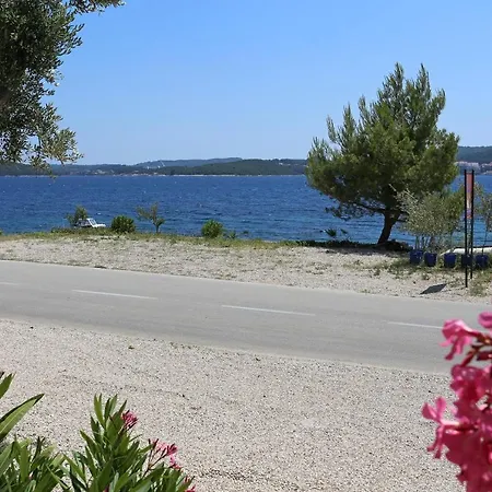 Apartment By The Sea - Perna, Peljesac - 4545 Kuciste