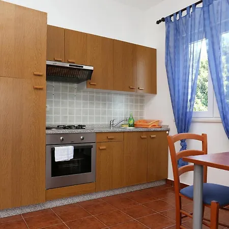 Apartment By The Sea - Perna, Peljesac - 4545 Kuciste