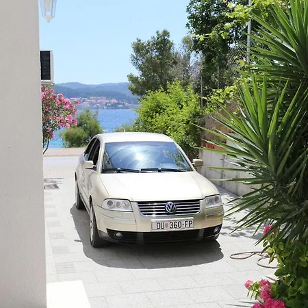 Apartment By The Sea - Perna, Peljesac - 4545 *