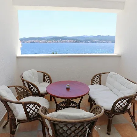 Apartment By The Sea - Perna, Peljesac - 4545 Kuciste