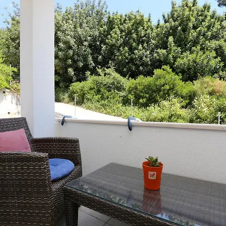 By The Sea - Perna, Peljesac - 4545